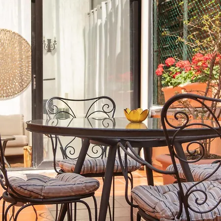 La Veranda Dei Farnesi Apartment *